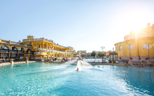 Crowne Plaza Budapest by IHG