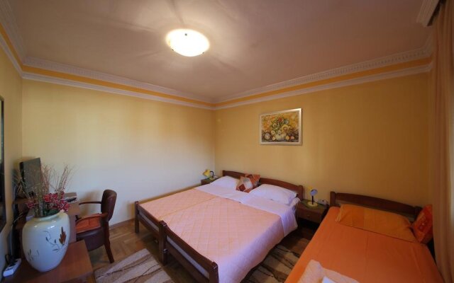 Guest House Pansion 10