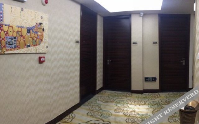 Rich Hotel