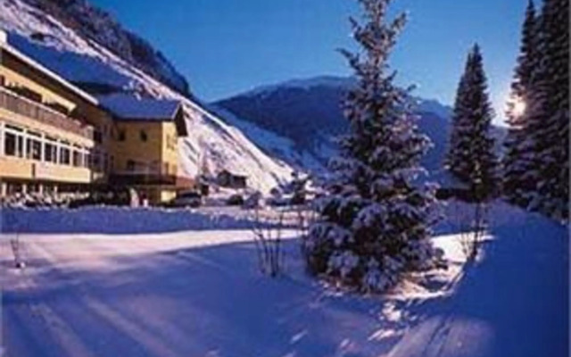 Hotel Rovanada