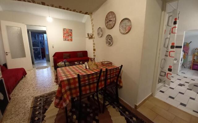 Effis apartment KAMARA curved house