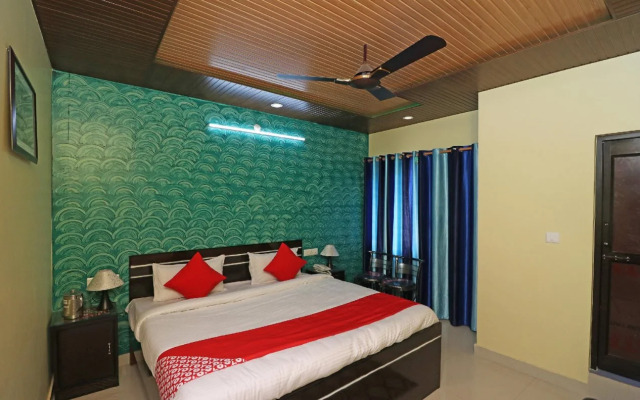 S.J Hotel's by OYO Rooms