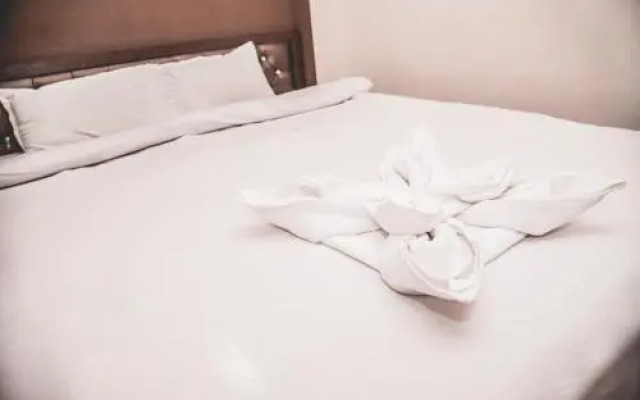 Palacia Inn by OYO Rooms