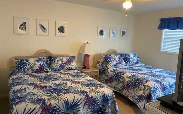 Due South - 5 Br Home