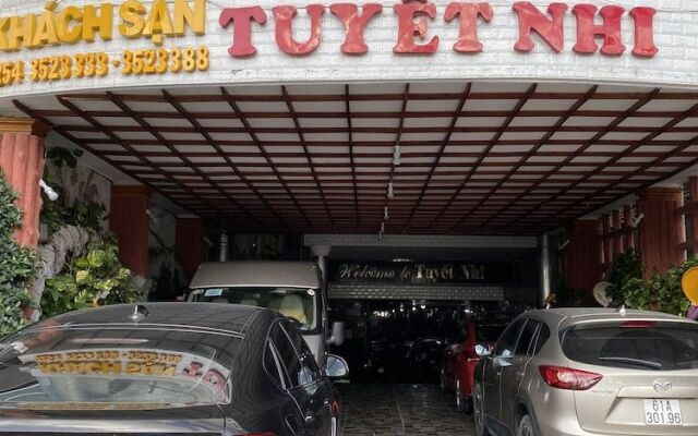 Tuyet Nhi Hotel