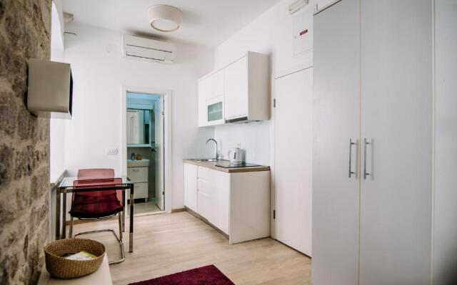 Apartments Amorozo