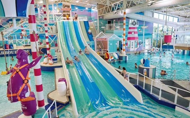 Lodge - Sleeps up to 6, pet Friendly & bbq Allowed