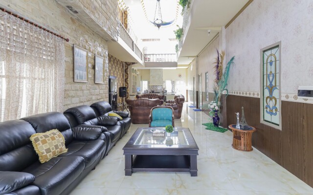 RedDoorz Plus @ Villa Bontes Batu