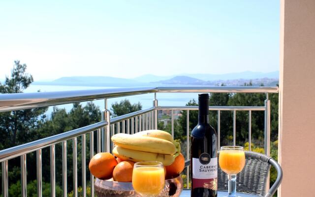 Seaview Apartment Kia by Litto