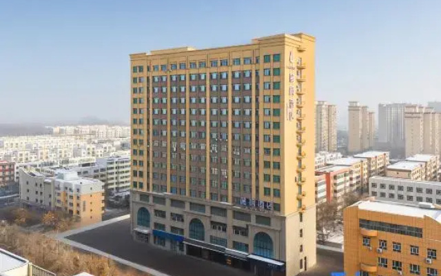 Lifeng Hotel (Wujiaqu Cultural Center Municipal Government Branch)