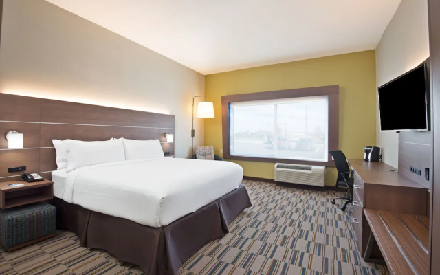 Holiday Inn Express & Suites Uniontown