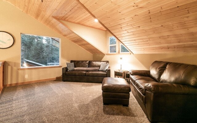 Paws in the Mountains Holiday home 2 NW Comfy Cabins