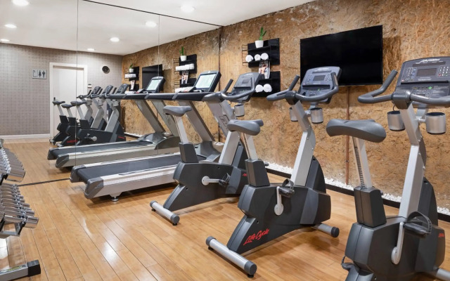 AC Hotel Irla by Marriott