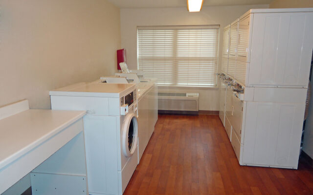 Extended Stay America Suites Greensboro Airport