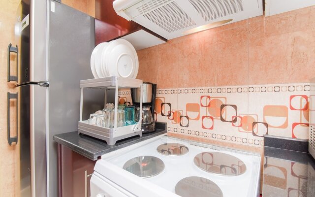 OYO 242 Home Marina Suites 2 BR