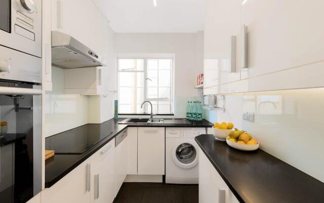 Immaculate 2-bed House in London, Mayfair