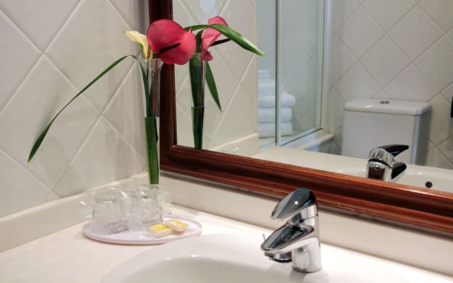 Apartments Galeon Suites