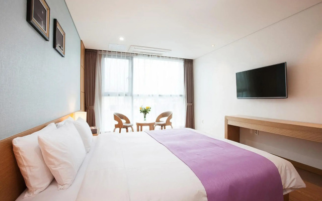 You Us Hotel