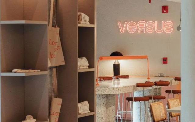 Versus Hotel