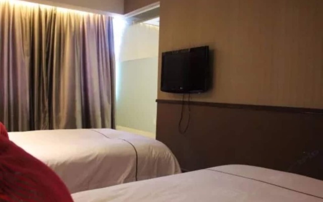 Baiheng Hotel (Yiwu International Trade City)