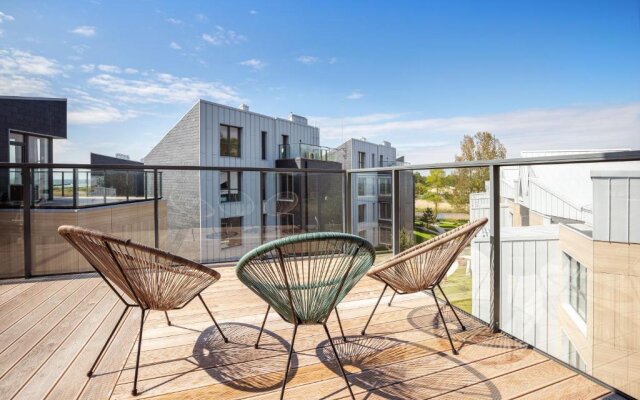 #stayhere - Seaside Story Modern 1BDR Apartment with Terrace