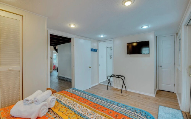 Arrowhead Lake Access: Cabin w/ Resort Amenities