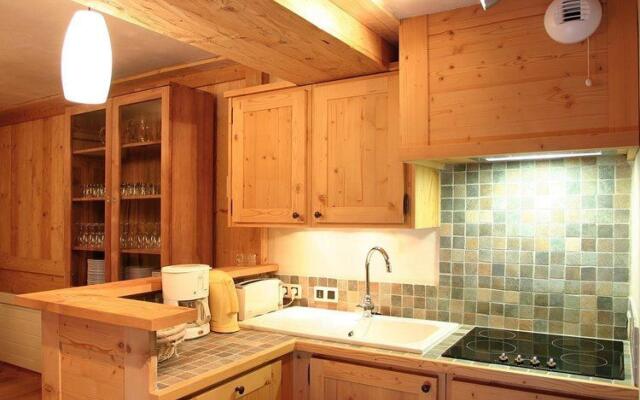 Luxury apartment with balcony in beautiful Les Deux Alpes