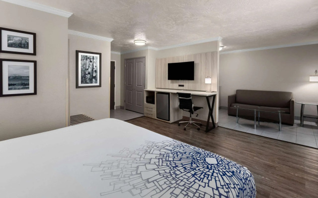 La Quinta Inn & Suites by Wyndham North Orem