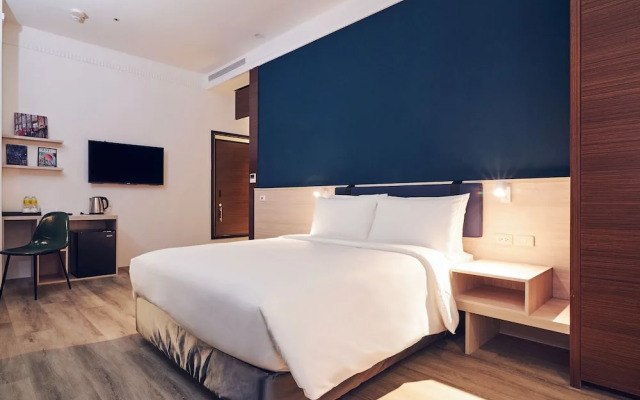 CHECK inn Select Taipei Nangang