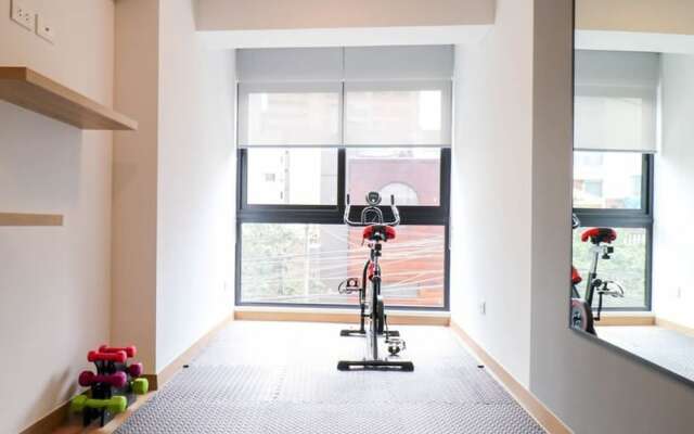 w 2BR Apartment w Private Gym in Miraflores