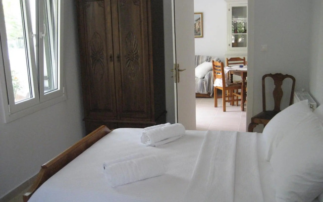 Nostalgia Apartments