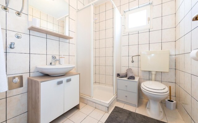 Stunning Home in Primosten With Wifi and 5 Bedrooms