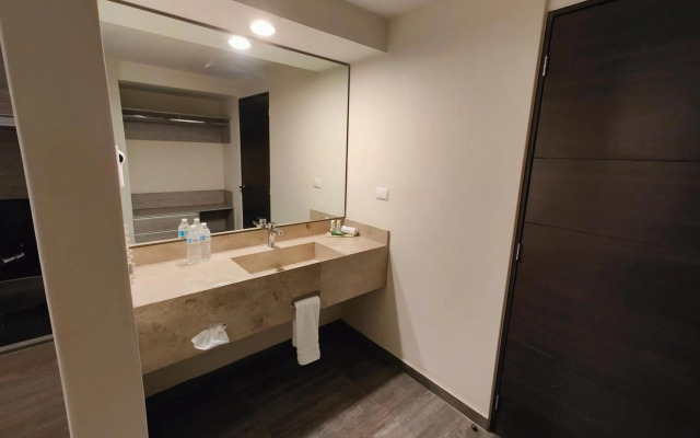 Kasa Hotel & Suites