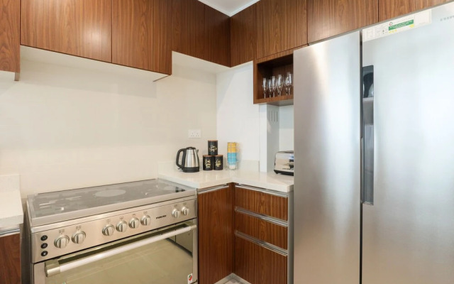 HiGuests - Park Gate Residence Tower C