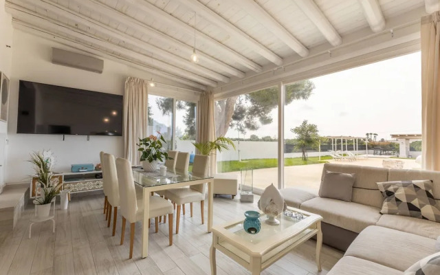 Villa Eriberto - Pool 3 Bedrooms 8 Sleeps