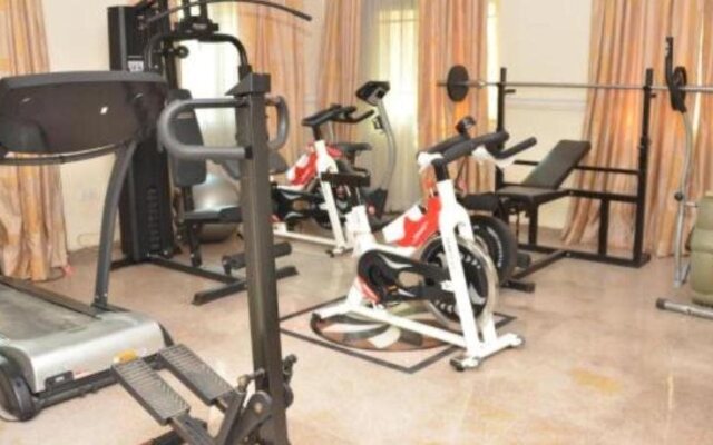 Platinum Apartment & Suites