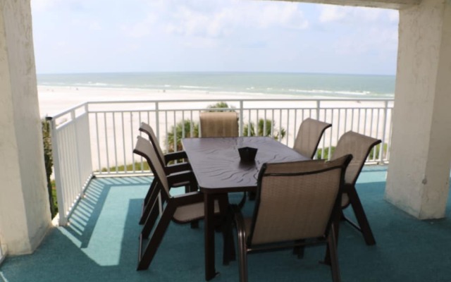 Jamaica Royale 401 - 2 Br Condo