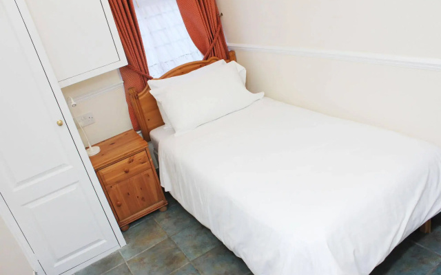 Brentwood Hotel