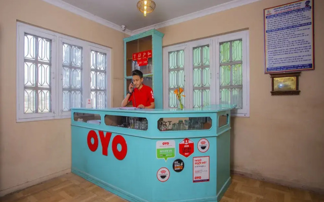 OYO 302 Hotel Classic