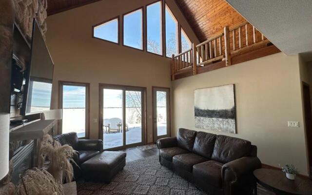 Quarterdeck Resort & Restaurant