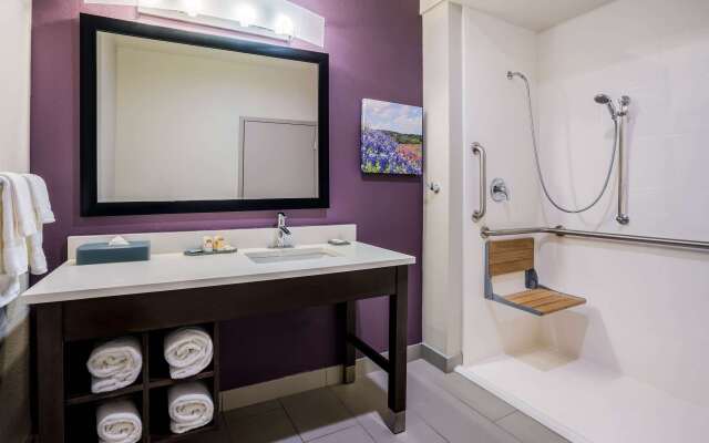 La Quinta Inn & Suites by Wyndham Houston Cypress