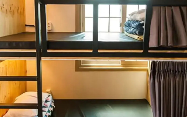 On The Stone Guesthouse 2 - Hostel