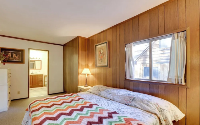 Quaint + Rustic A-frame < 5 Mi to Plumas-eureka!