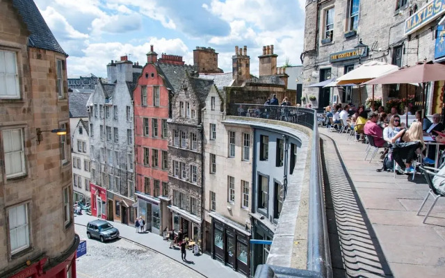 Royal Mile Apartments