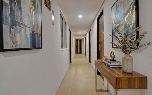 Fabhotel Silver Key I