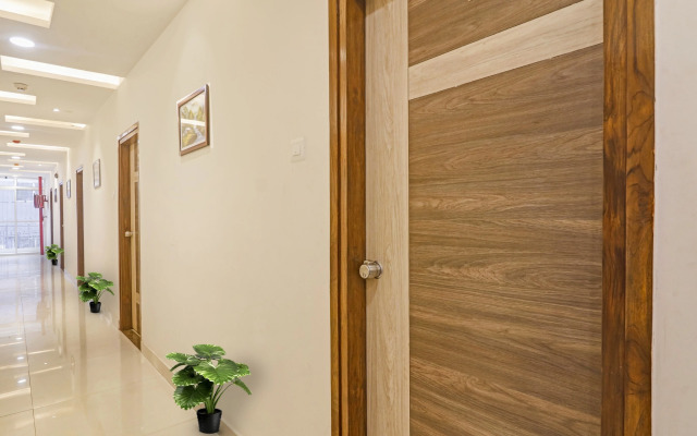 OYO Devi Residency Near Mahankali Temple