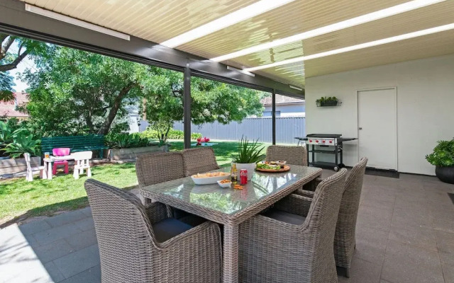 Charming 3BR Sandstone Haven