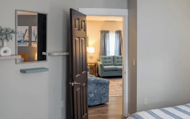 Newly Renovated Acadia Apartment Maple Street