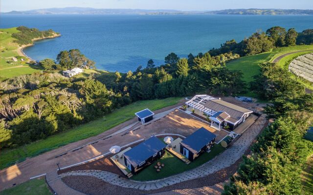Woodside Bay Chalets