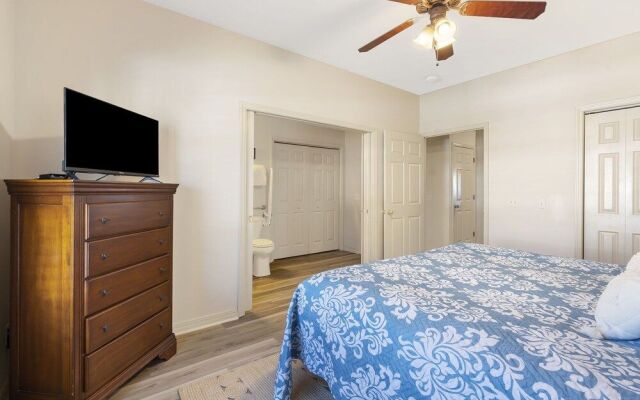 Birdie Lane Beauty - Golf, Pools, Gym, & More!